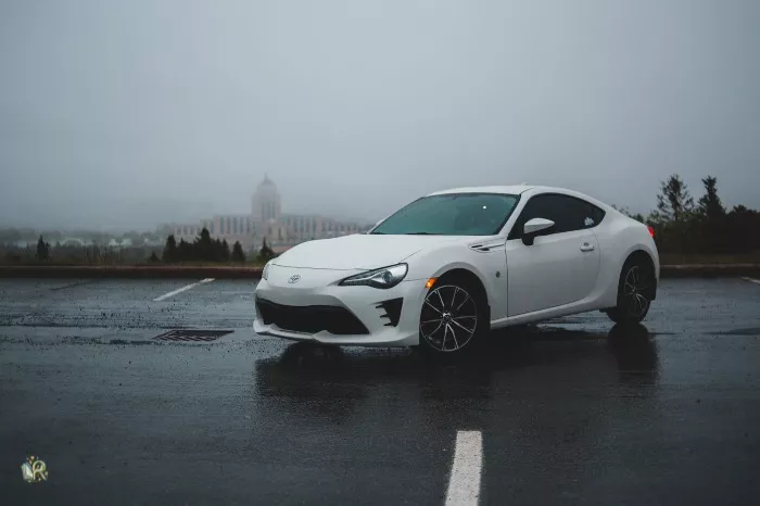 100 Fresh White Car Names to Match the Energy of Your Ride